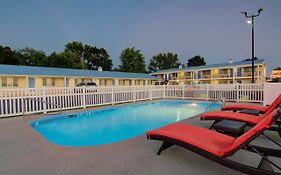 Westbridge Inn & Suites